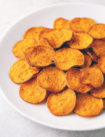 Korenené batatové čipsy v teplovzdušnej fritéze