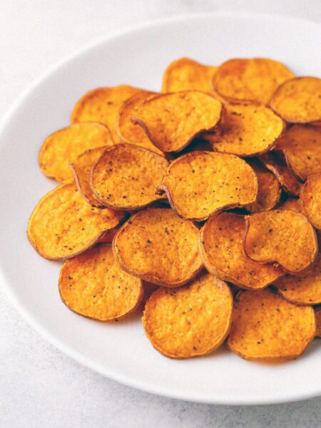 Korenené batatové čipsy v teplovzdušnej fritéze