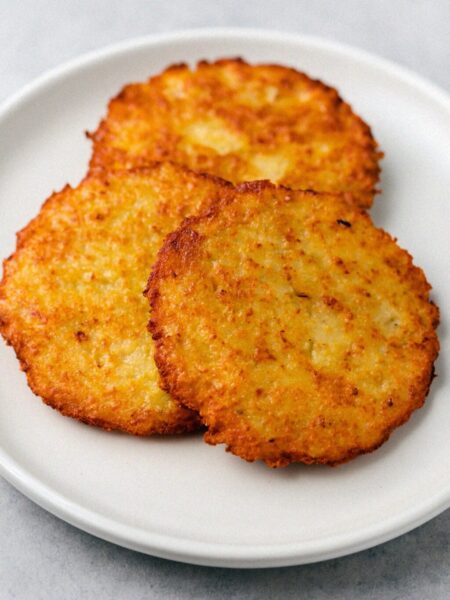 Indické zemiakové placky (Sabudana vada) v teplovzdušnej fritéze