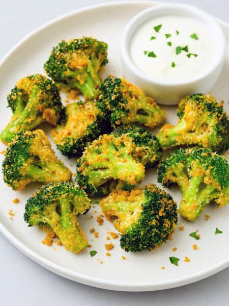 Kukuričné minibábovky s bylinkami a syrom v teplovzdušnej fritéze