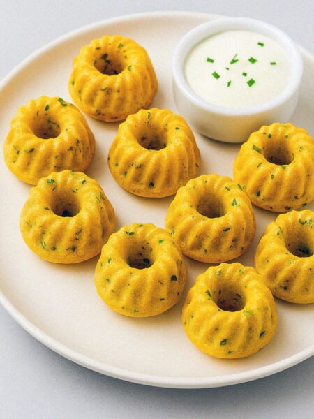 Kukuričné minibábovky s bylinkami a syrom v teplovzdušnej fritéze