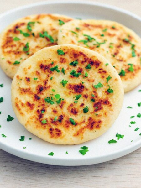 Chrumkavé kukuričné placky (mexické arepas) v teplovzdušnej fritéze