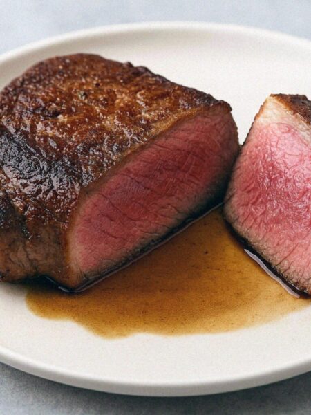 Hovädzí steak s bylinkovým maslom v teplovzdušnej fritéze