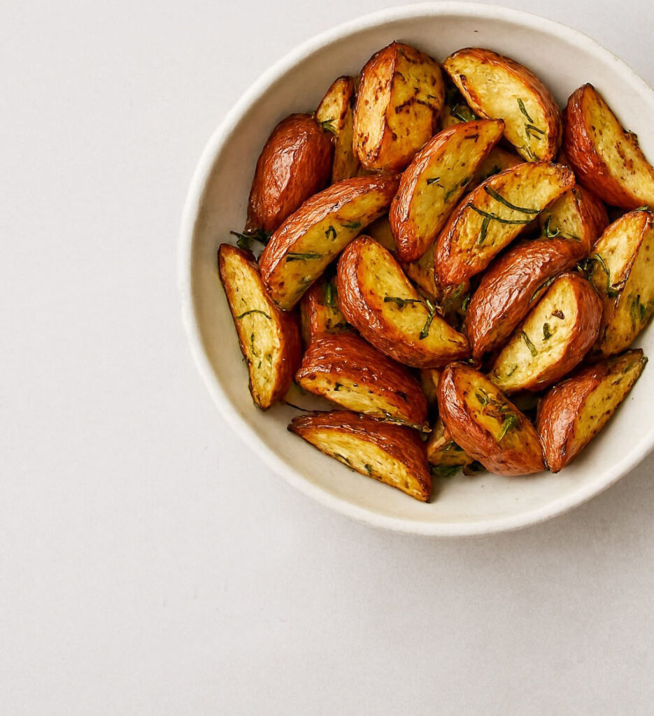 Pečené červené zemiaky s rozmarínom z teplovzdušnej fritézy