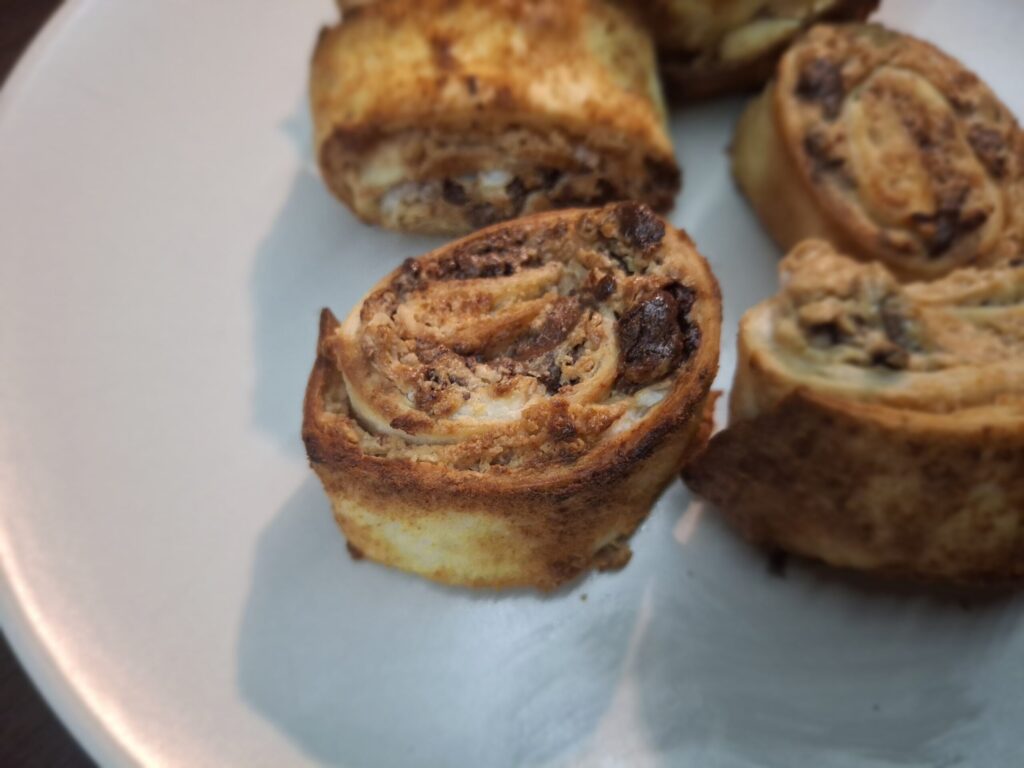 Tortilla slimáky s arašidovým maslom z teplovzdušnej fritézy
