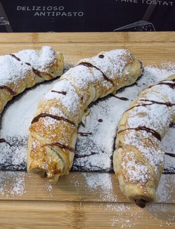 Banán v lístkovom ceste s Kinder čokoládou – 25 minút